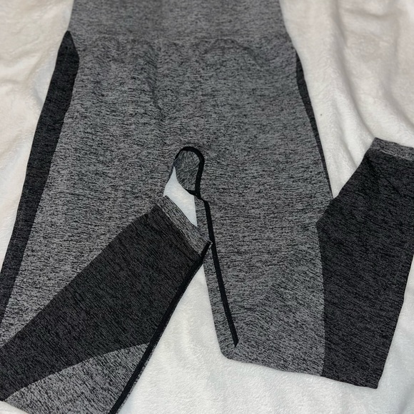 Pink Seamless Leggings - Picture 1 of 1